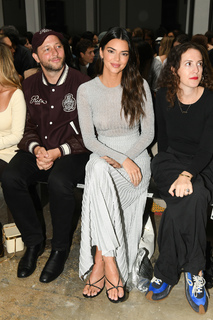 Kendall Jenner feet photo thumbnail