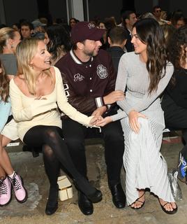 Kendall Jenner feet photo thumbnail