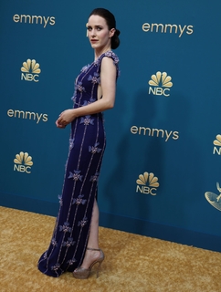Rachel Brosnahan feet photo thumbnail