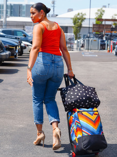 Jordin Sparks feet photo thumbnail