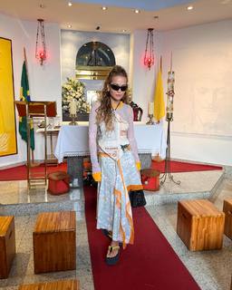 Rita Ora feet photo thumbnail