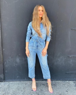 Maria Menounos feet photo thumbnail