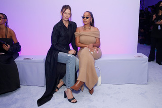 Karlie Kloss feet photo thumbnail