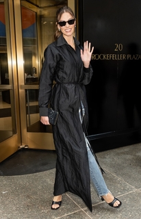 Karlie Kloss feet photo thumbnail