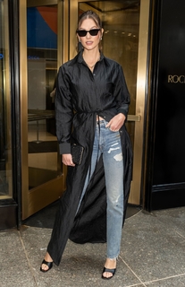 Karlie Kloss feet photo thumbnail