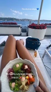 Seyma Subasi feet photo thumbnail