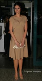 Bergüzar Korel feet photo 3