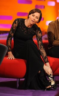 Minnie Driver feet photo thumbnail