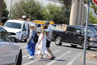 Ashley Greene feet photo thumbnail