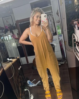 Paige VanZant feet photo thumbnail