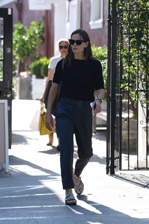 Jennifer Garner feet photo thumbnail