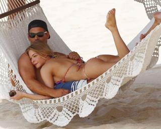 LeAnn Rimes feet photo thumbnail