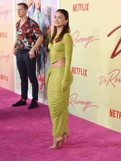 Camila Mendes feet photo thumbnail