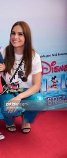Tania Rincón feet photo thumbnail