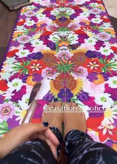 Claudia Lizaldi feet photo thumbnail