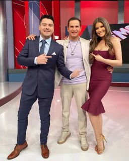 Vanessa Claudio feet photo thumbnail