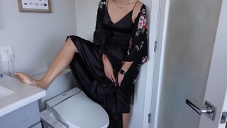 Rachel Ballinger feet photo thumbnail