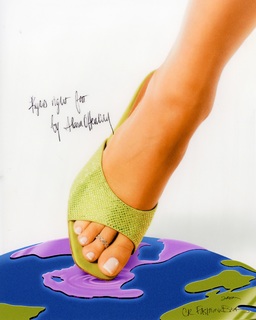 Kylie Jenner feet photo thumbnail