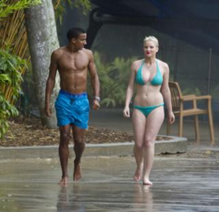 Helen Flanagan feet photo thumbnail