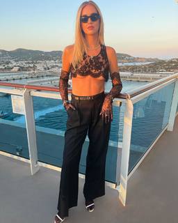 Chiara Ferragni feet photo thumbnail