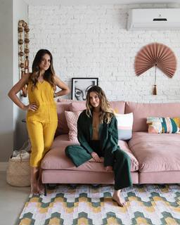 Giovanna Lancellotti feet photo thumbnail