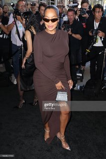 La La Anthony feet photo thumbnail