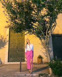 Nicole Neumann feet photo thumbnail