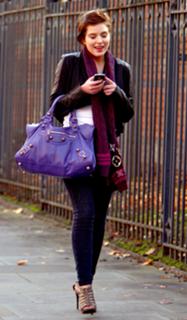 Helen Flanagan feet photo thumbnail