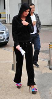 Helen Flanagan feet photo thumbnail