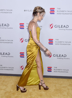 Paris Jackson feet photo thumbnail