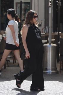Ashley Greene feet photo thumbnail