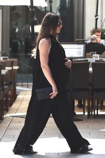 Ashley Greene feet photo thumbnail