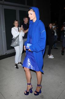 Taylor Hill feet photo thumbnail