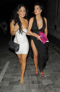 Helen Flanagan feet photo thumbnail