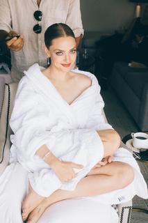 Amanda Seyfried feet photo thumbnail