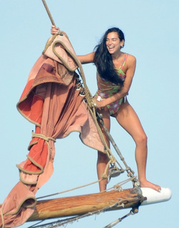Dua Lipa feet photo thumbnail