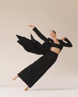 Karlie Kloss feet photo thumbnail