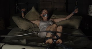 Naomi Watts feet photo thumbnail