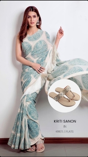 Kriti Sanon feet photo thumbnail
