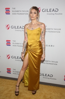 Paris Jackson feet photo thumbnail