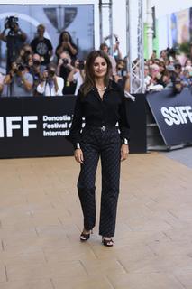 Penélope Cruz feet photo thumbnail