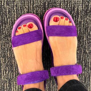 Lily Allen feet photo thumbnail