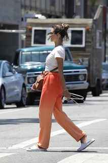 Alessandra Ambrosio feet photo thumbnail