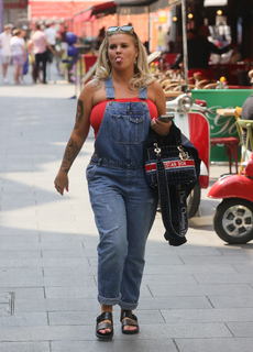 Kerry Katona feet photo thumbnail