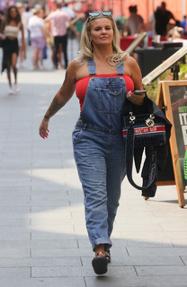 Kerry Katona feet photo thumbnail