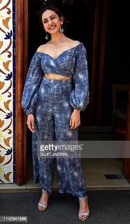 Rakul Preet Singh feet photo thumbnail