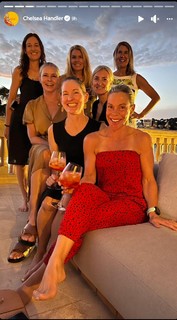 Chelsea Handler feet photo thumbnail