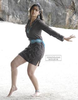 Ileana D'Cruz feet photo thumbnail
