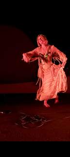 Aurora Aksnes feet photo thumbnail
