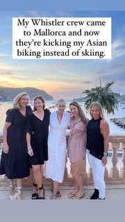 Chelsea Handler feet photo thumbnail